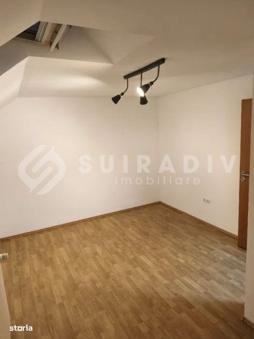 Casa tip triplex in cartierul Europa