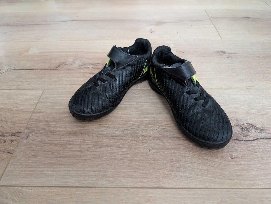 Детски футболни обувки Kipsta