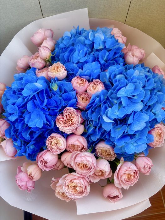 Цветы букет розы гортензия каждый день