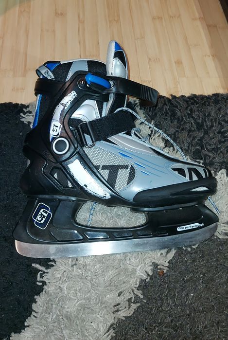 Patine hockei, mărimea 40, purtate o data