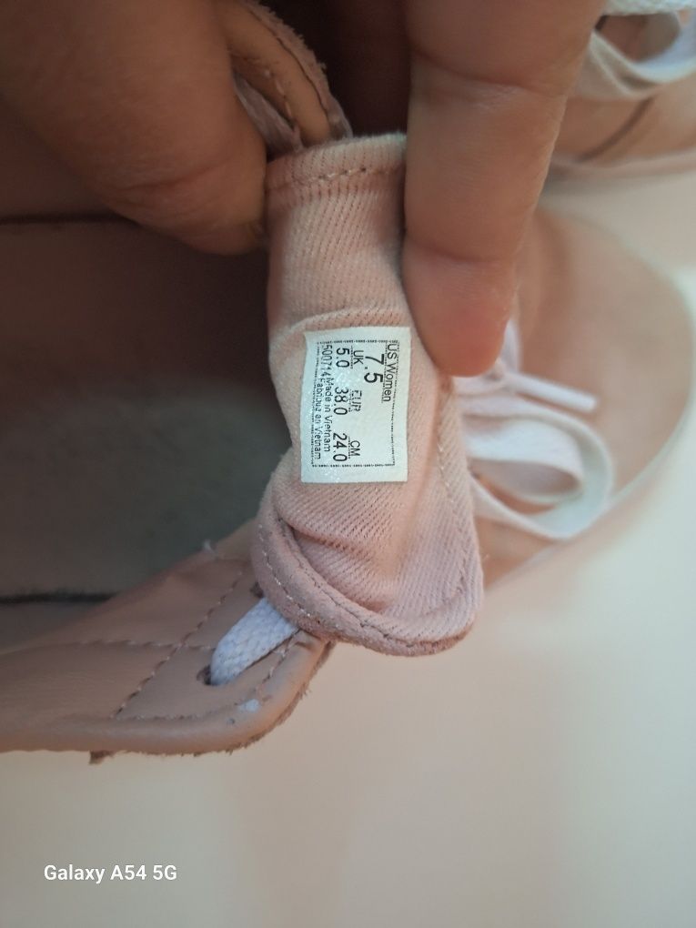 Обувки Vans off the wall