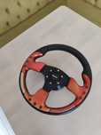 Volan sport MoMo impecabil