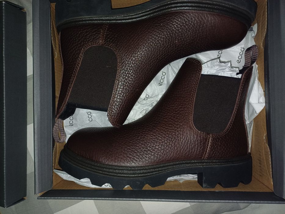 НОВИ ECCO боти естествена кожа EU39