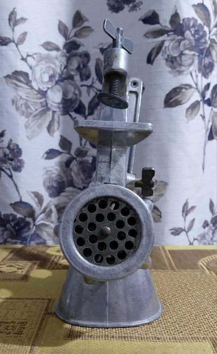 Мясорубка СССР в отличном состоянии