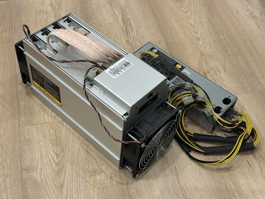 Antminer L3+ продам
