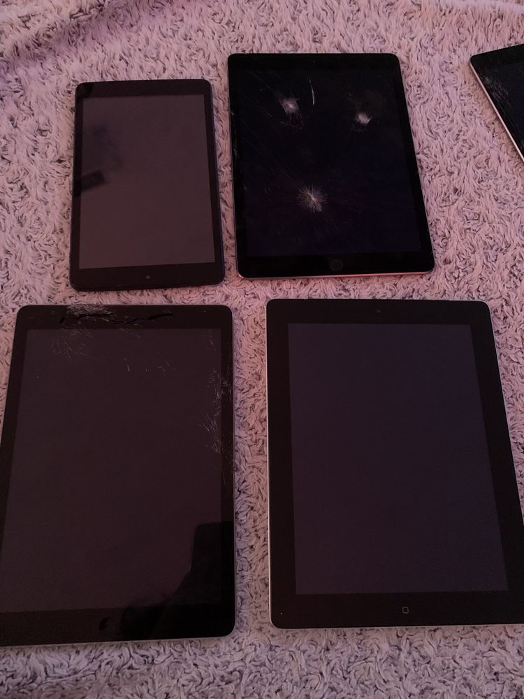 Tablete diferite modele