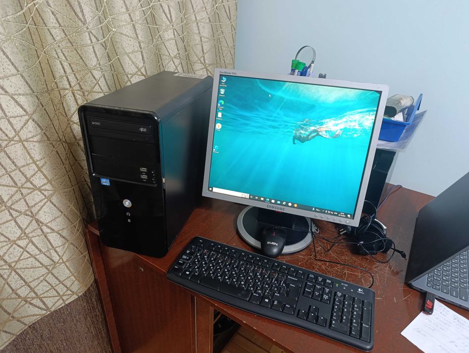 Компьютер в комплекте в отличном рабочем состоянии