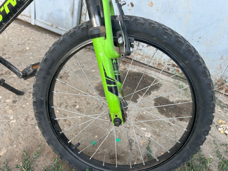 Vând bicicletă de copii bine întreținută