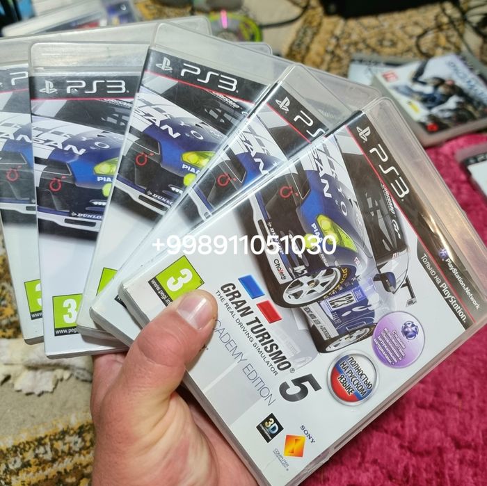 PlayStation 3 uchun disk judayam ko'p miqdorda.