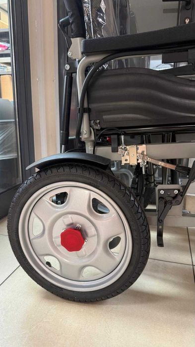 Scaun cu rotile electric - NOU