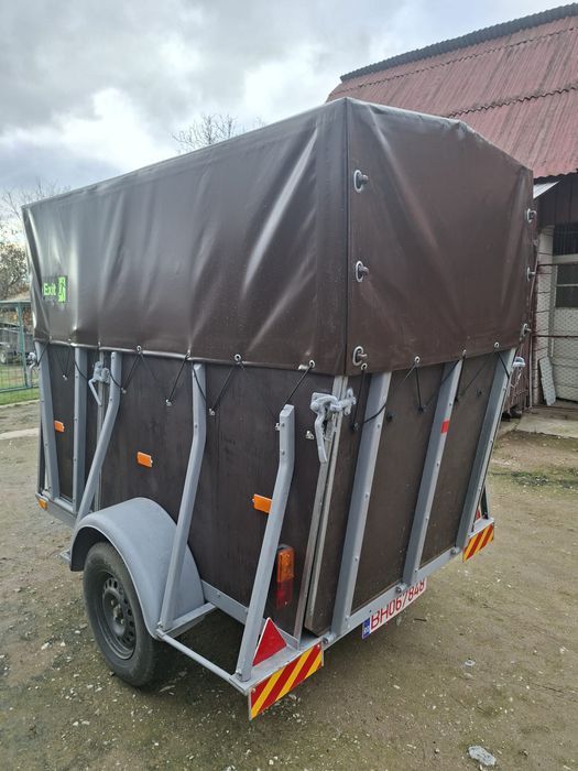 Vând remorcă/transport animale