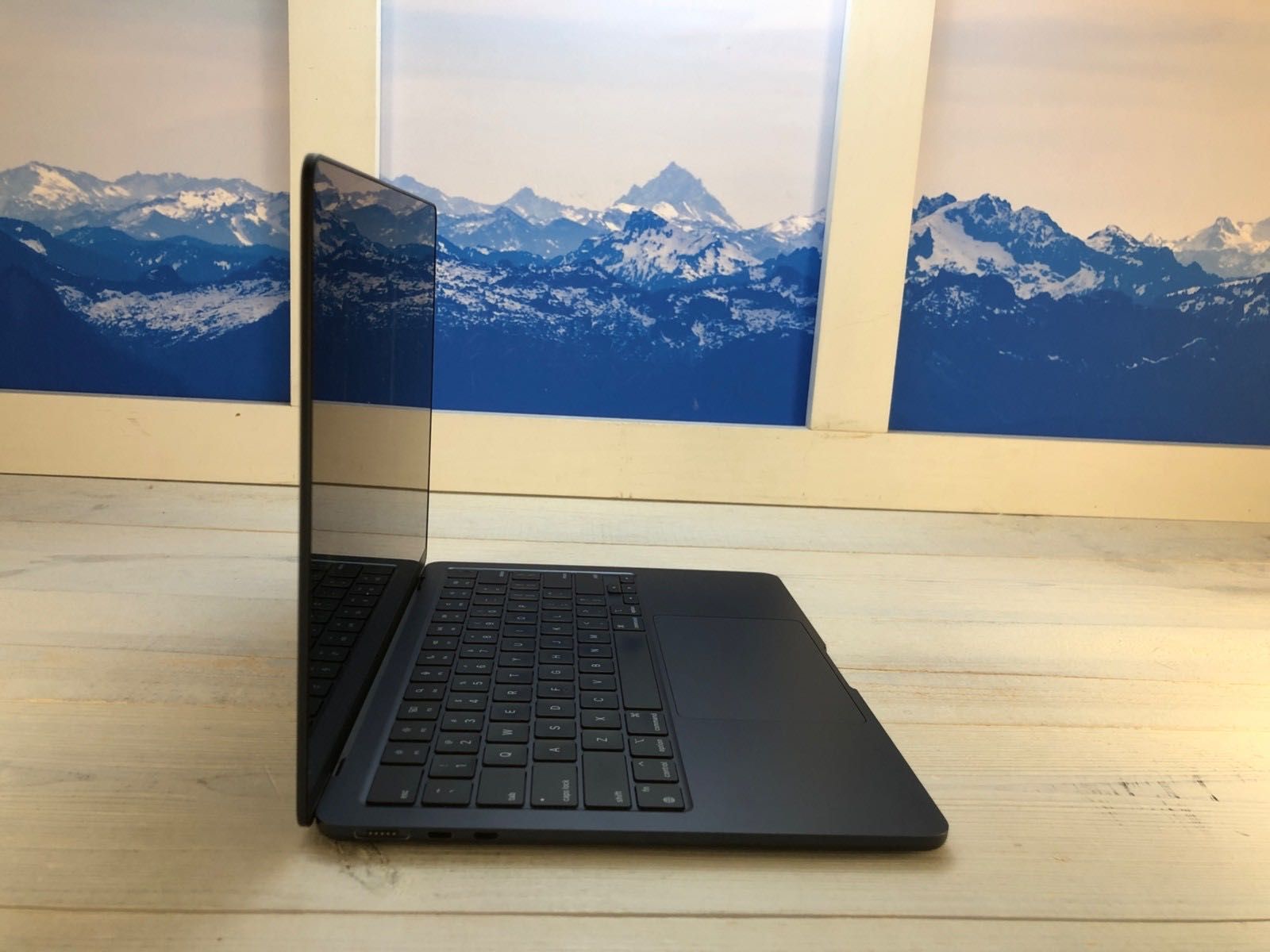 MacBook Air M2 8/256 Midnight full box