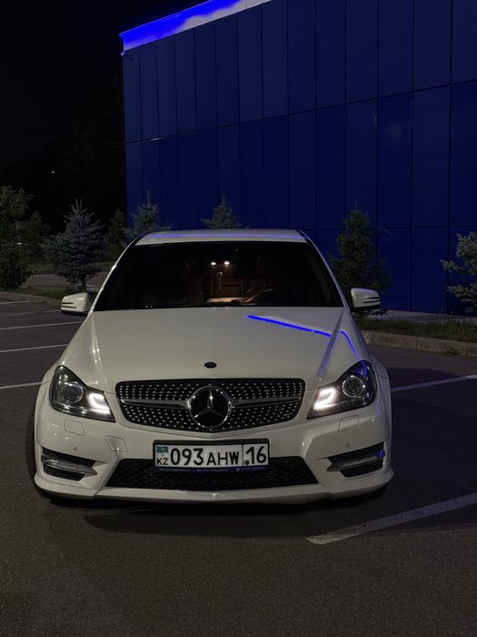 Продам машину Mersedes Benz c200