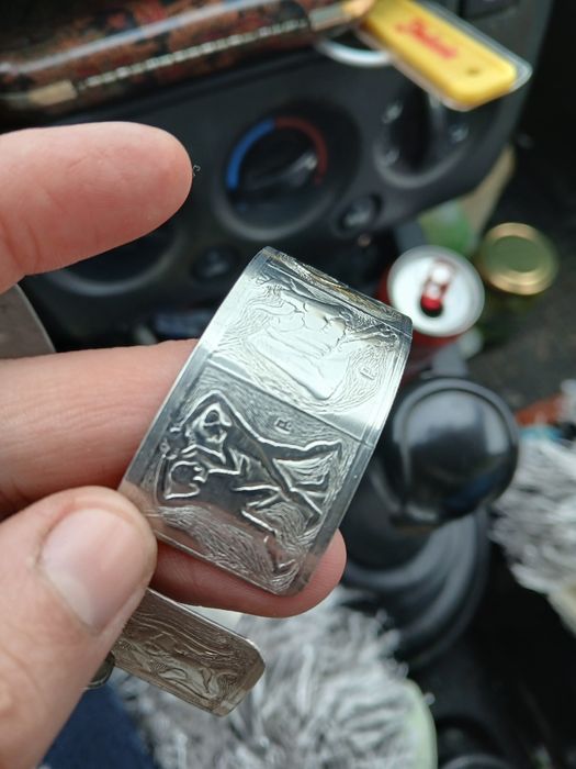 Vand doua mansete din argint cu zodiac