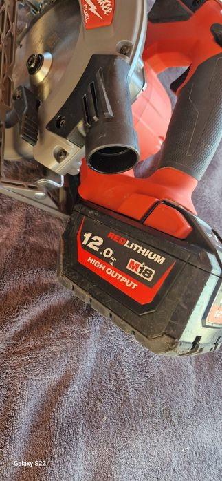 Milwaukee circular pe acumulator