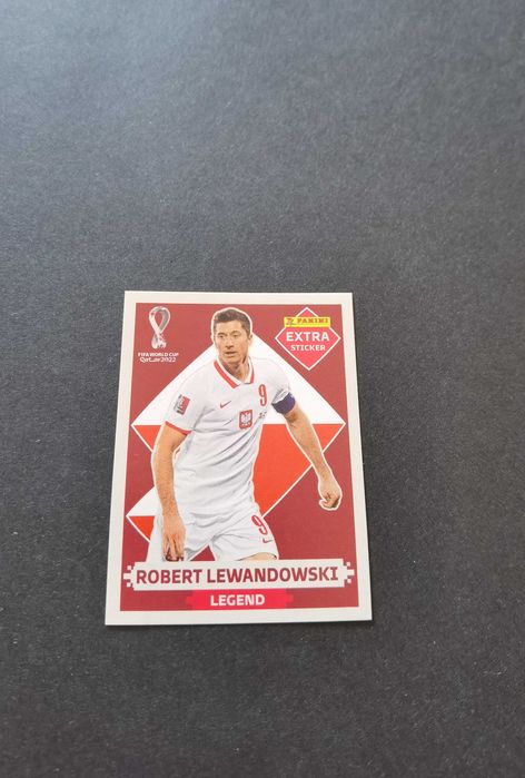 Стикер Panini World Cup 2022 Robert Lewandowski Extra Base