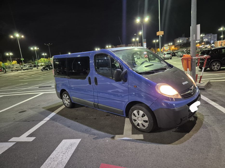 De vanzare opel vivaro 8+1 locuri