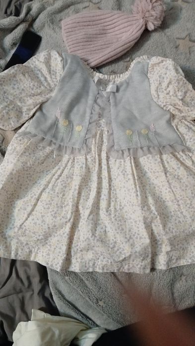 Продам платья на 1.5 - 2 годика .