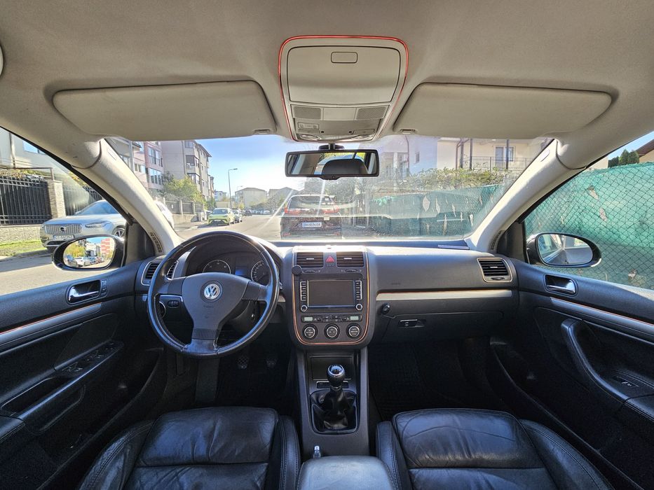 VW Golf 5 2.0 TDI 140CP, cutie manuală 6 trepte