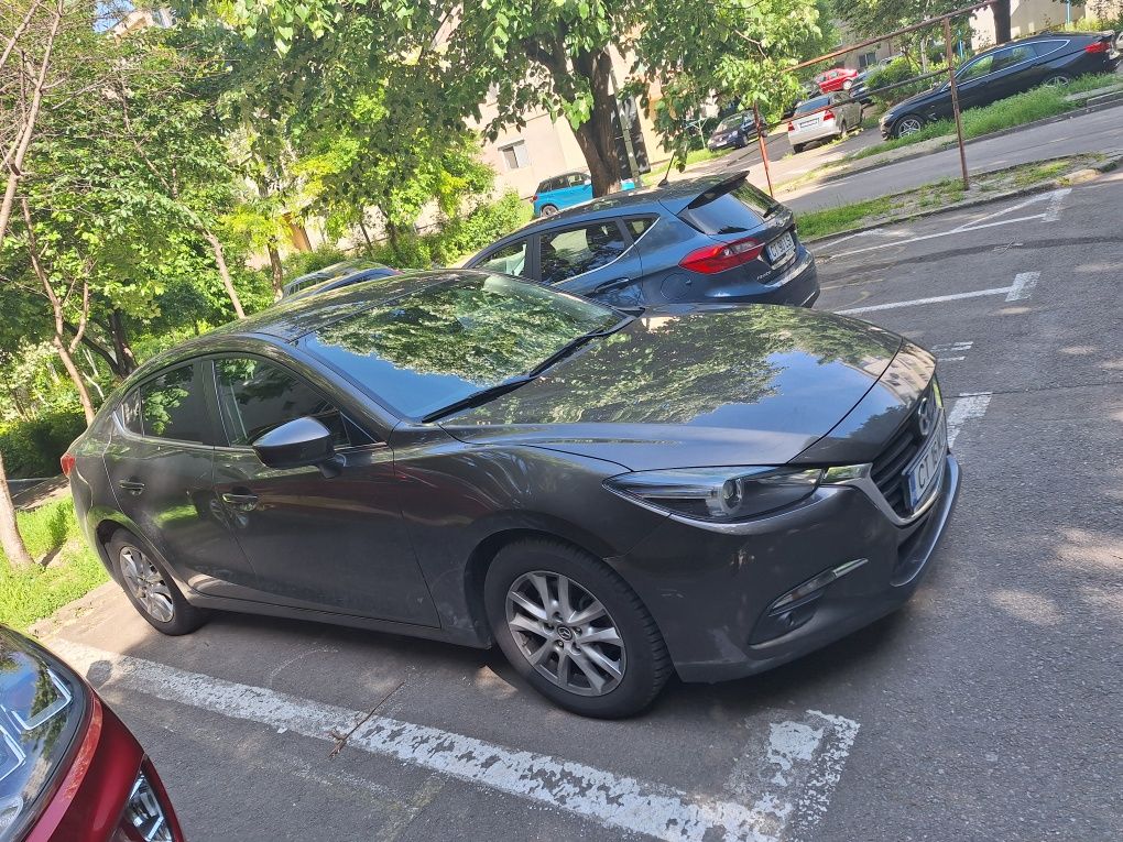 MAZDA 3 2017 detali la telefon