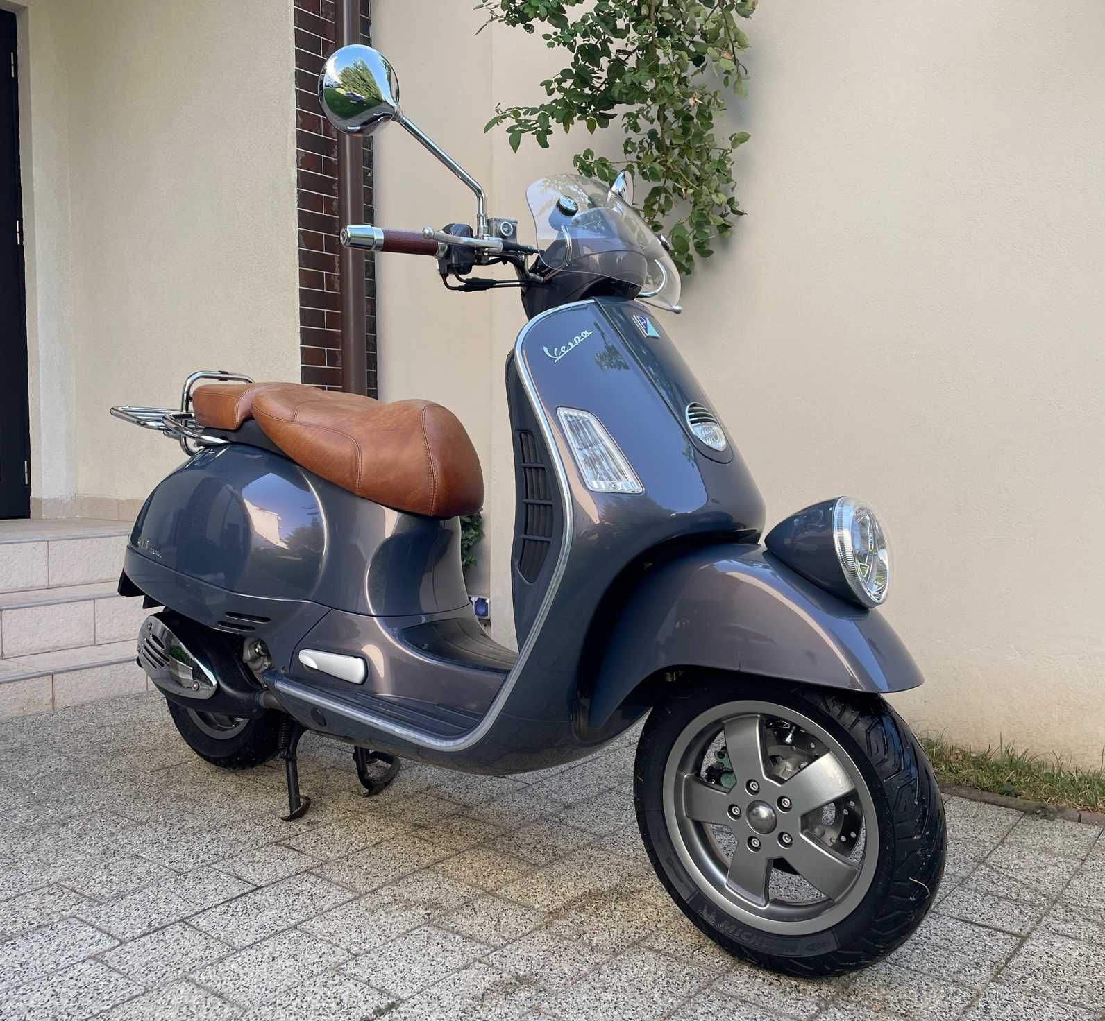 Piaggio Vespa GTV 250ie , editie limitata