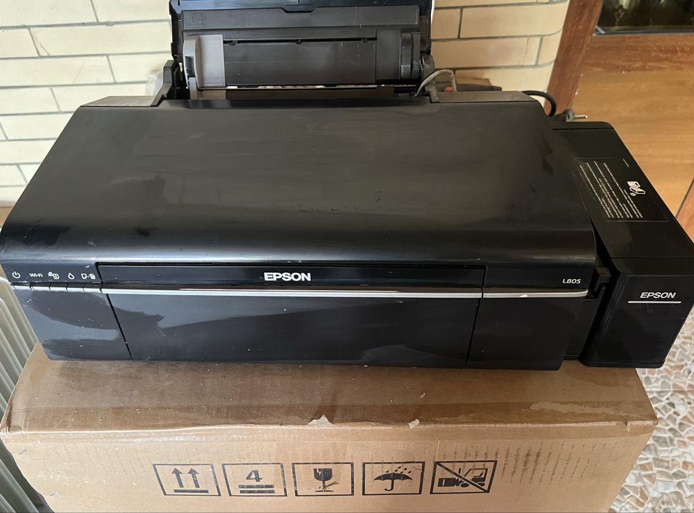 Epson L805 holati yaxshi xech qanaqa nuqsoni yuq