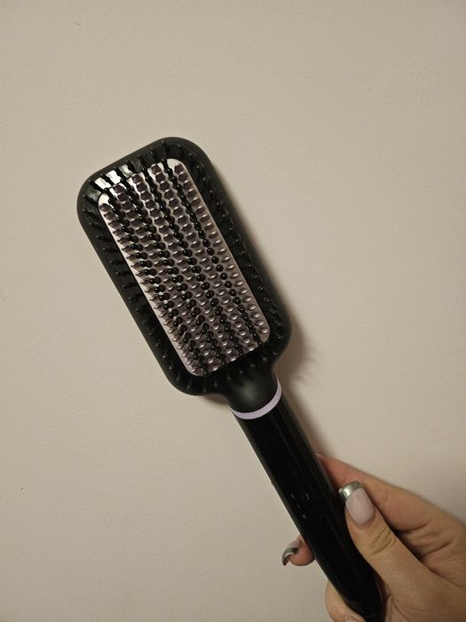 Преса и четка за изправяне (топлинна обработка)