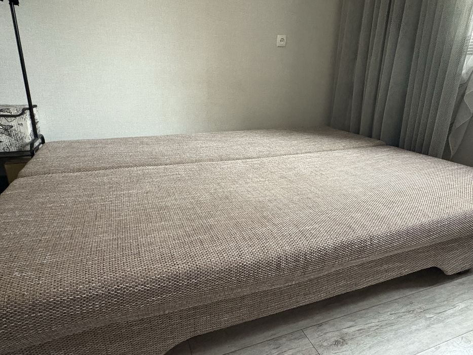 Продается диван в хорошем  состоянии