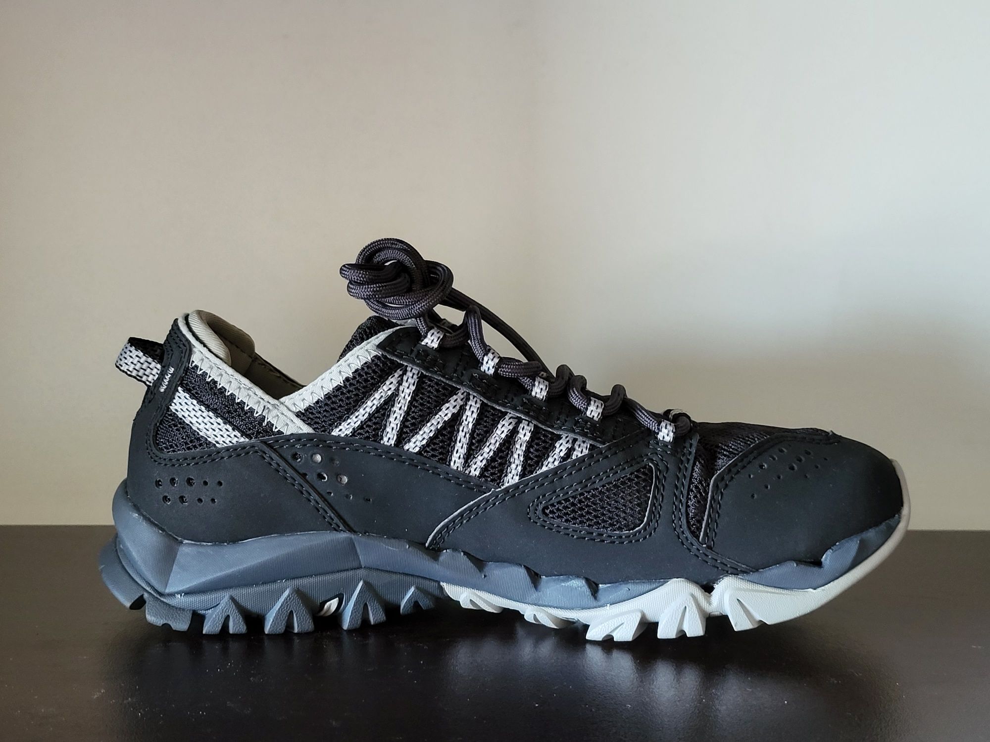 MERRELL Tetrex Surge Crest 37номер 23.5см Стелка Нови с Кутия