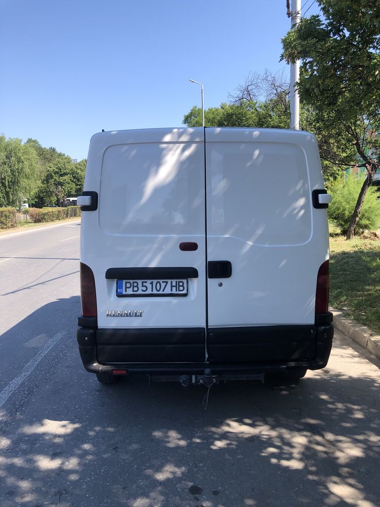 Товарен бус под наем Пловдив, RENAULT MASTER от 65 лв.