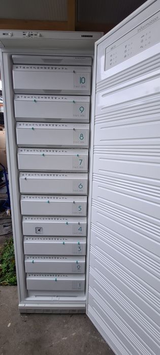 Фризер Liebherr 2 метра 10+1 чекмеджета