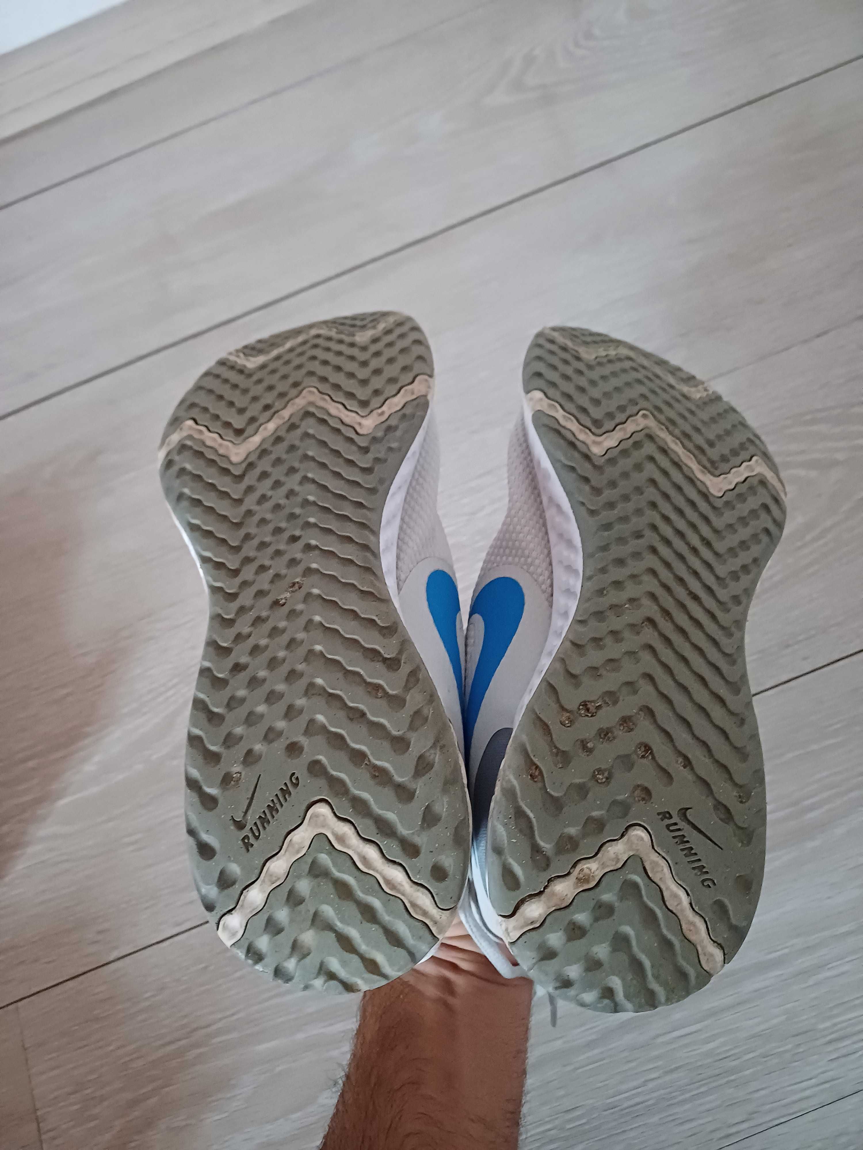 Nike Обувки REVOLUTION 5