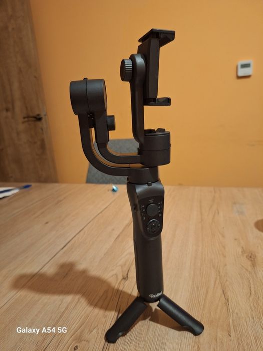Stabilizator de imagine cu trepied Rollei