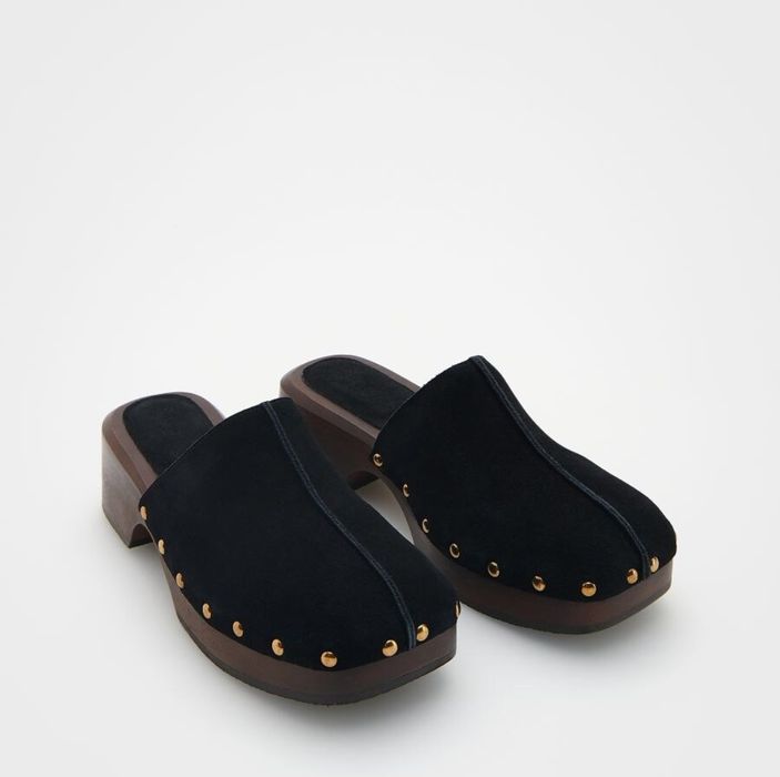 Saboti din piele întoarsă și talpa din lemn