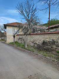Имот с къща в село Присово