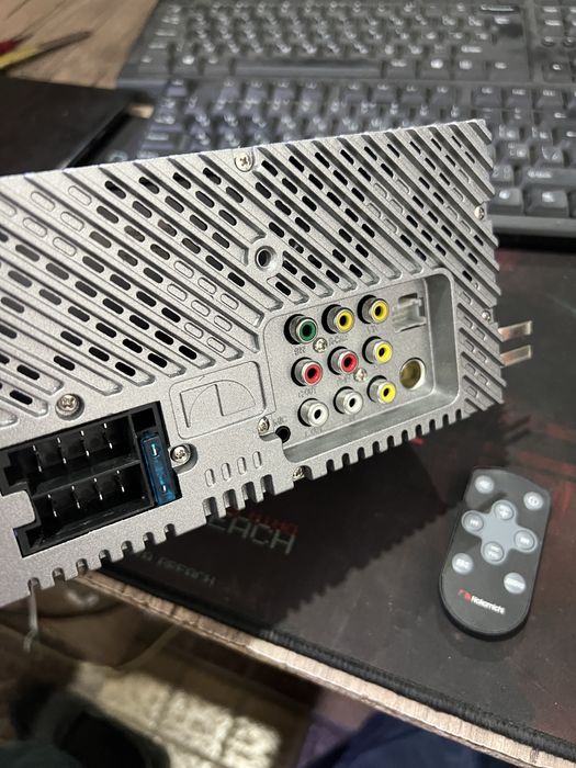Nakamichi manitorli magnetafon