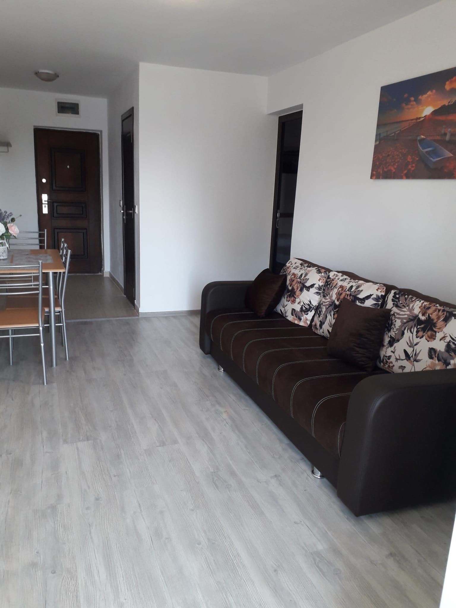 Cazare apartament Saturn