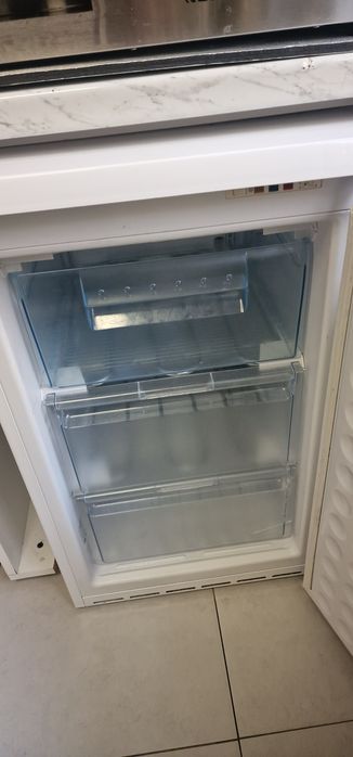 Фризер Bosh 82 см височина