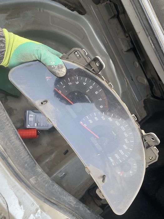 Продам спидометр от камри 40