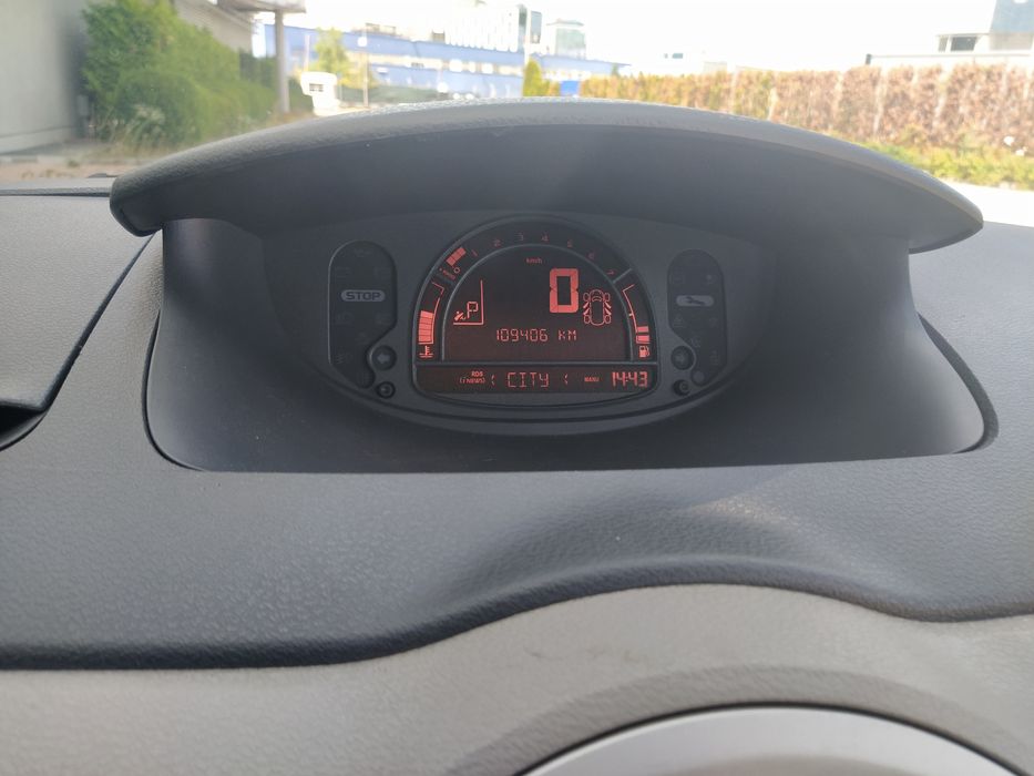 Продавам автомобил Рено Модус
