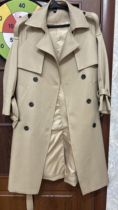 Тренч на осень и на весну,Стильная и удобная можно носить с классикой