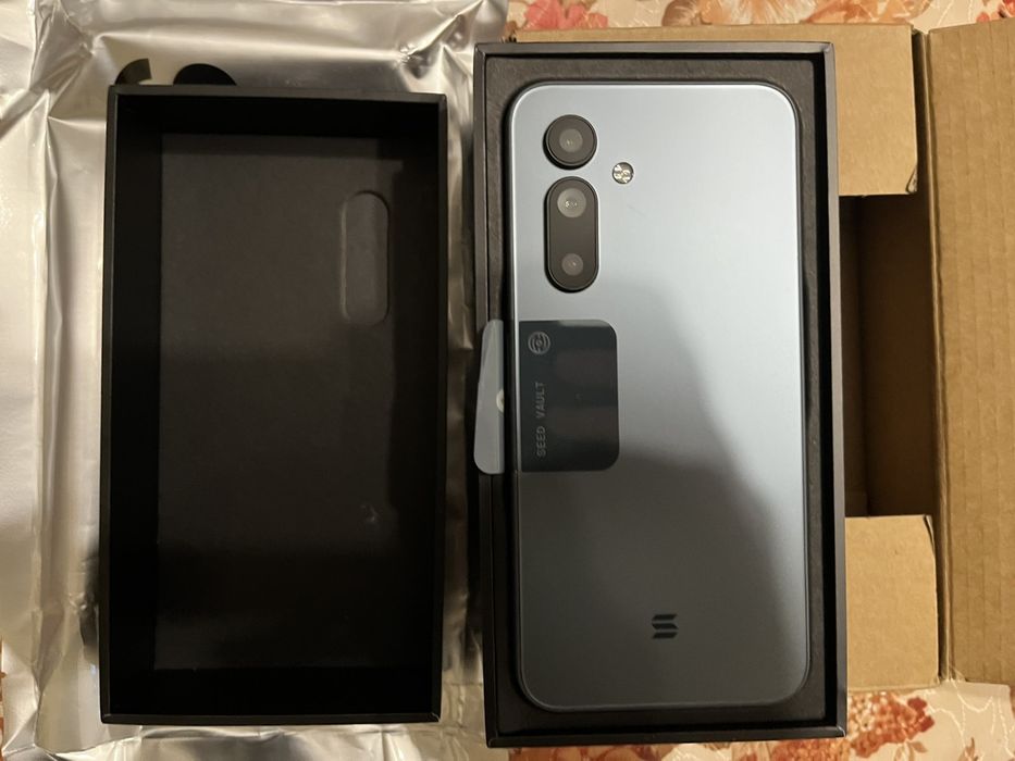 Чисто нов Android смартфон 6.36" 8GB RAM / 128GB – AMOLED, 5G, Solana