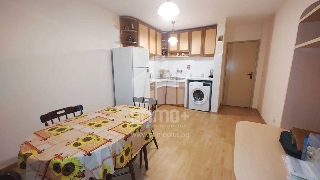 Продава се Тристаен апартамент в Велико Търново, Център - 75 кв.м за 5 €/кв.м - Снимка #1