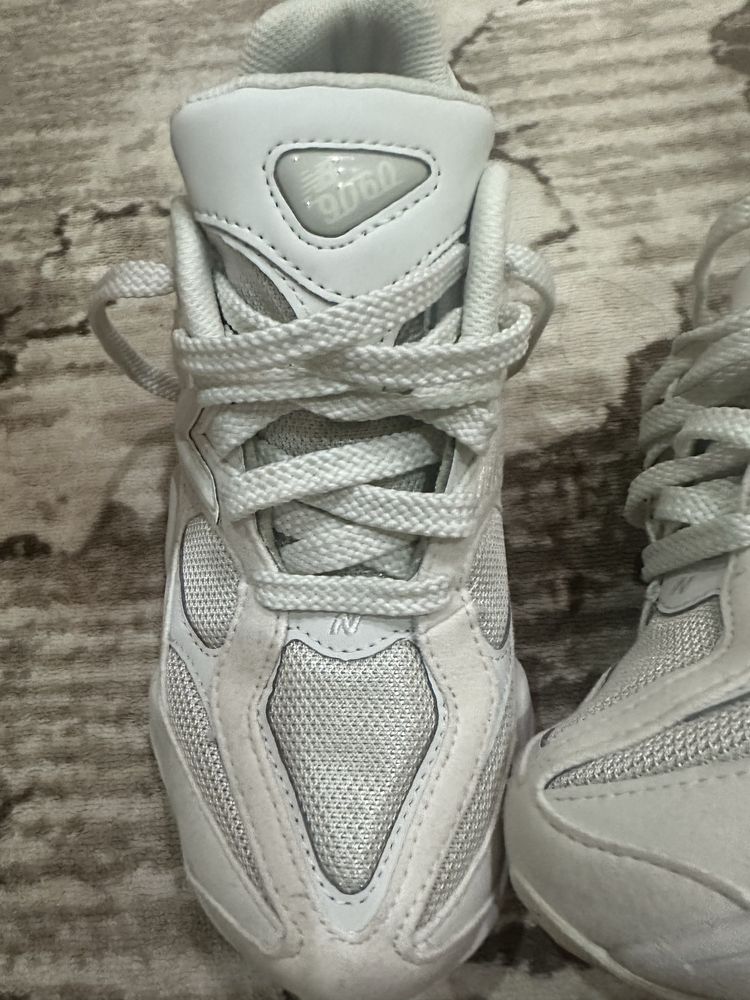 Дамски оригинални обувки New Balance 9060