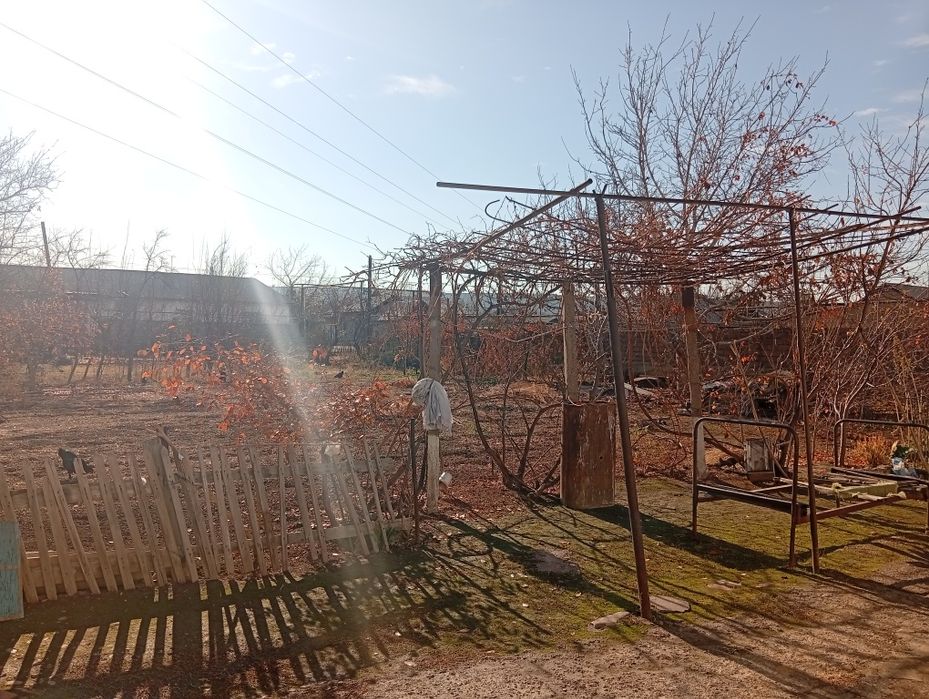 Hovli uy sotiladi holati yaxshi