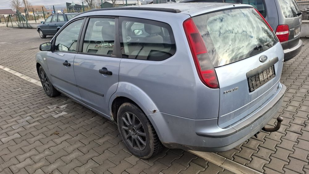 Vand capota fata,faruri Focus 2