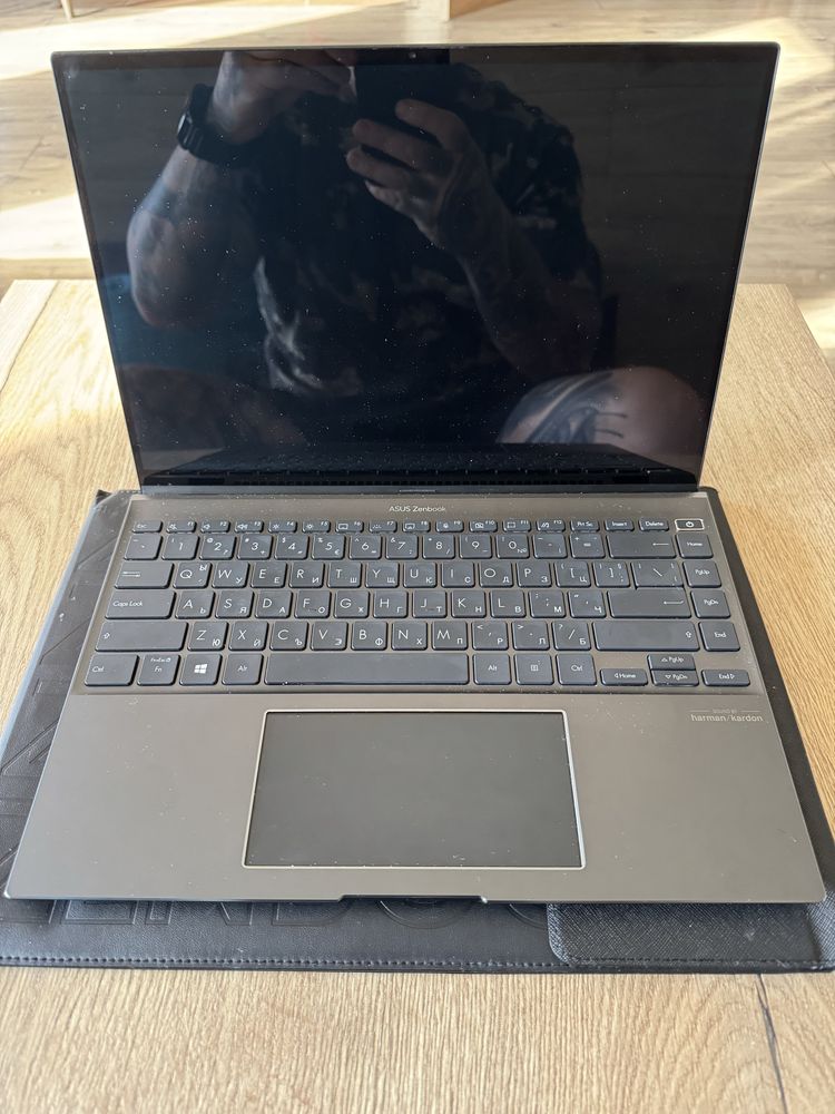 Asus ZenBook 14X Oled UX5400E
