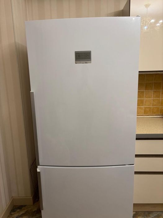 Холодильник BOSCH