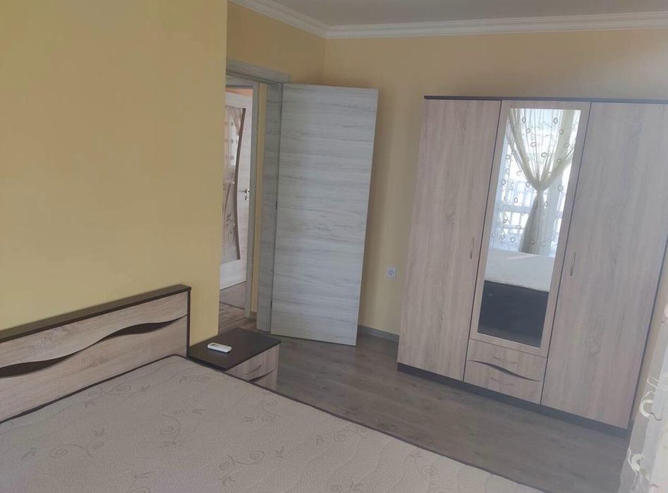 Дава се под наем Тристаен апартамент в Пловдив, Кючук Париж - 95 кв.м за 425 € - Снимка #2