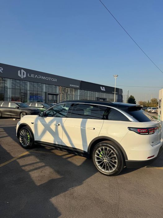 Leapmotor restayling luxory polniy full 2026 modell ledar
